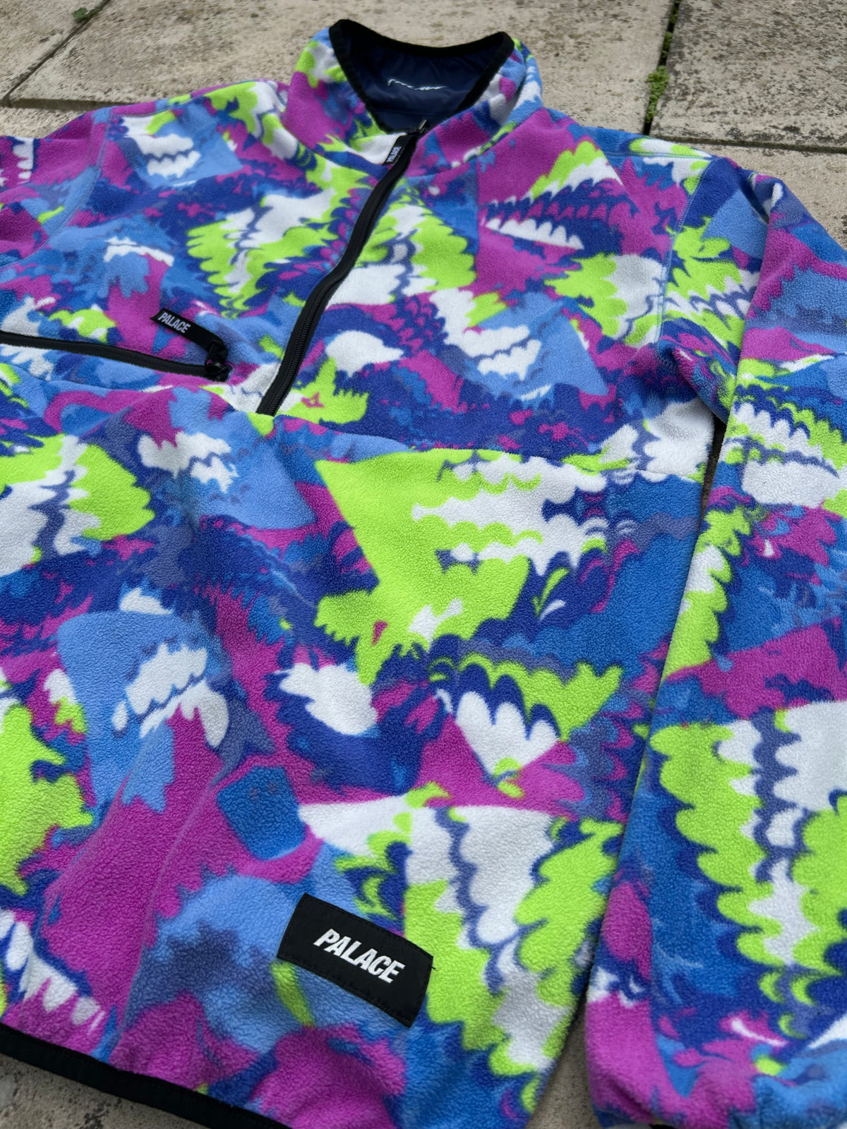 Palace Warper Reversible Fleece - Size Medium