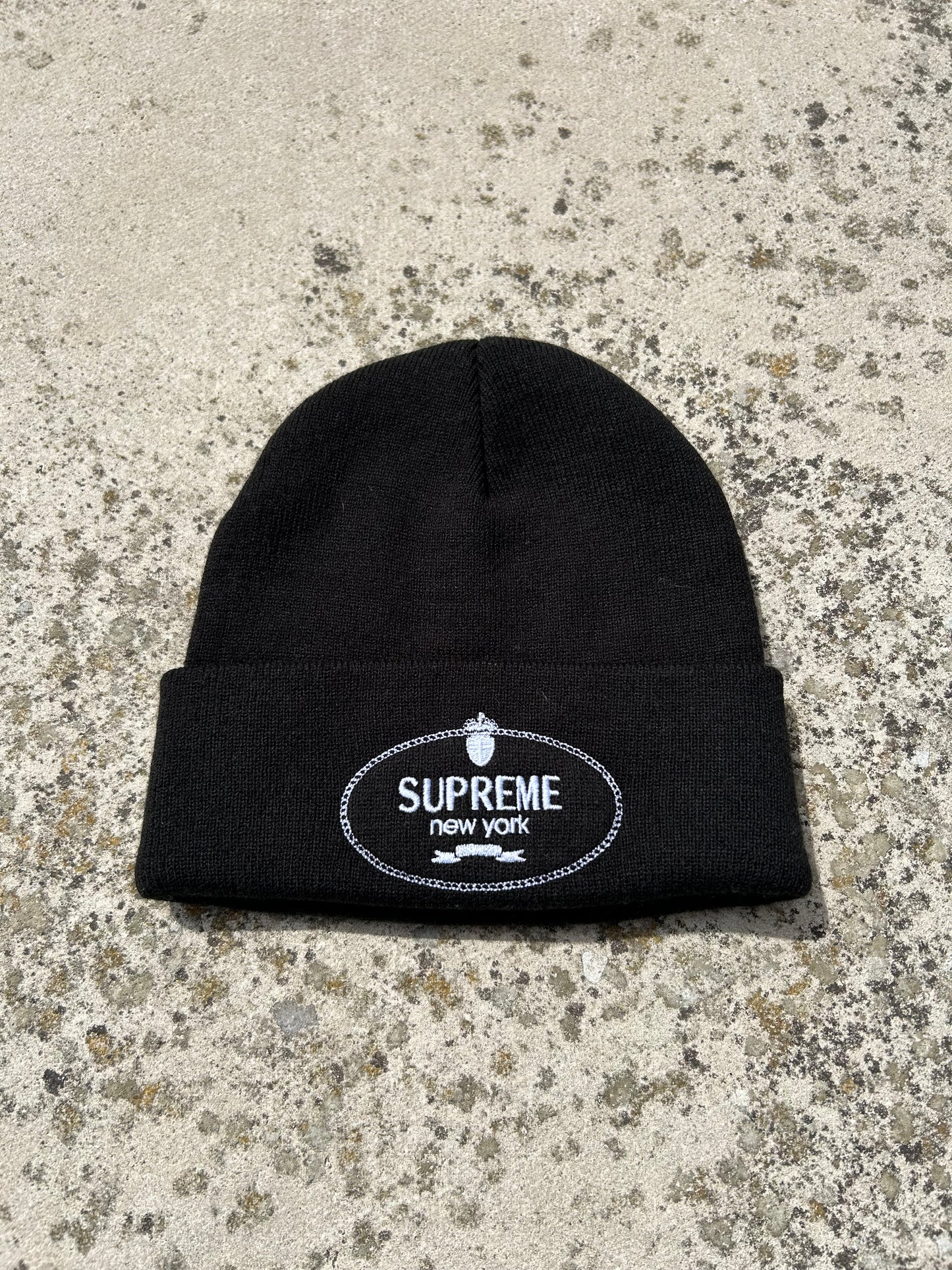Supreme Crest Beanie - O/S