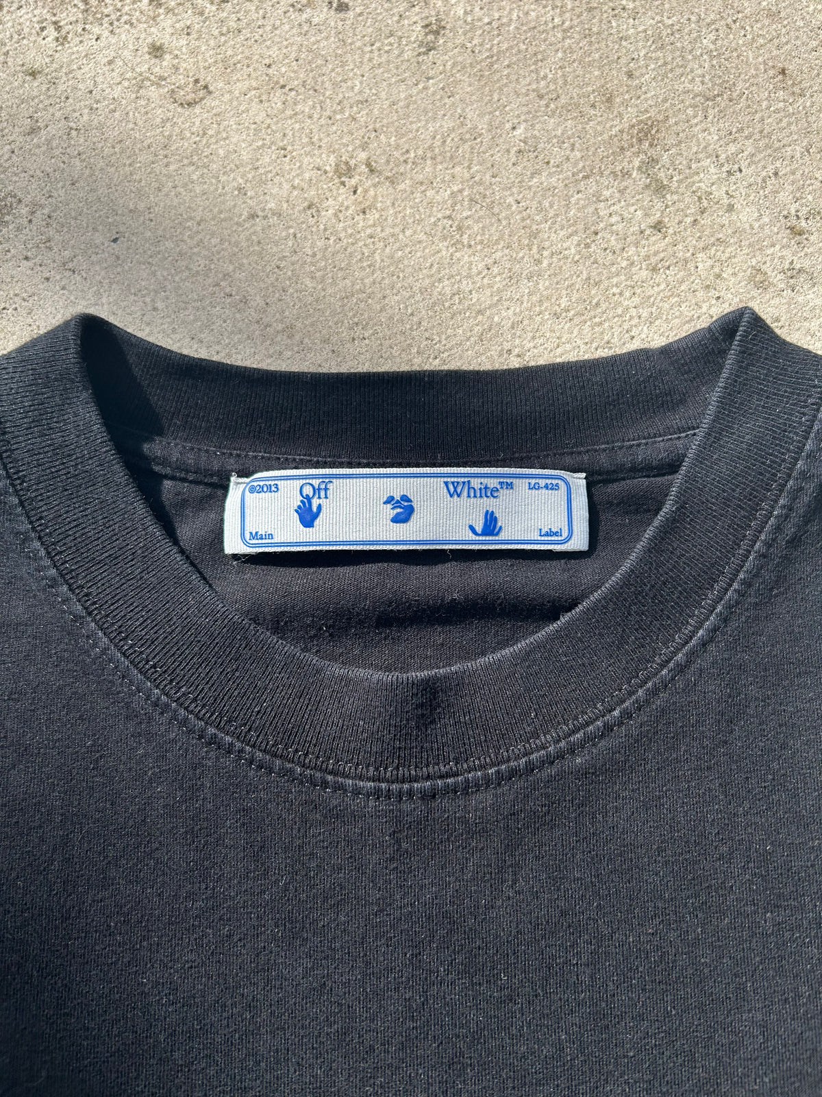 Off-White Basic Drowning Man Logo T-Shirt - Size Small