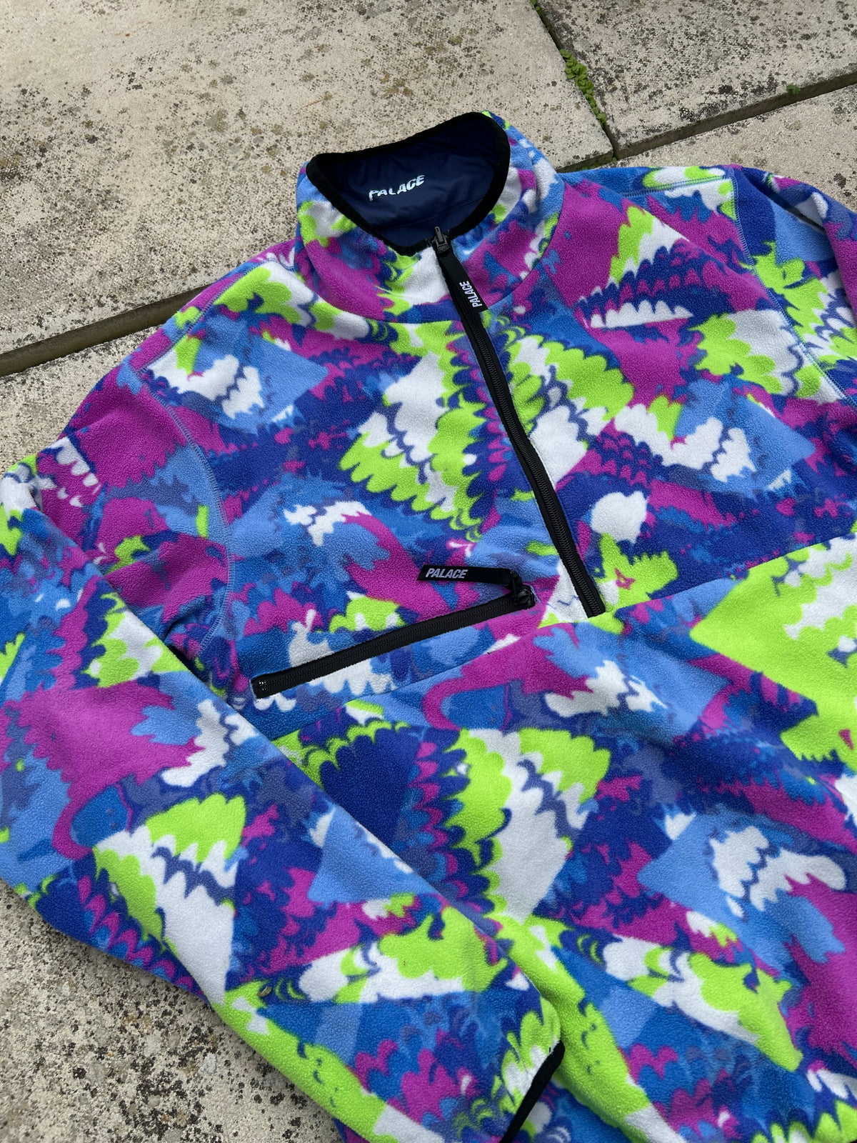 Palace Warper Reversible Fleece - Size Medium