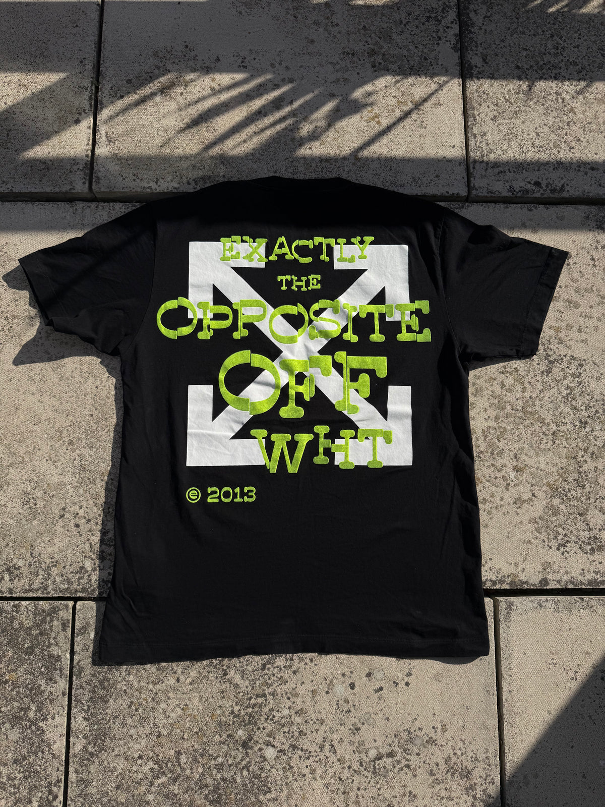 Off-White Exactly the Opposite Arrow T-Shirt - Size Large
