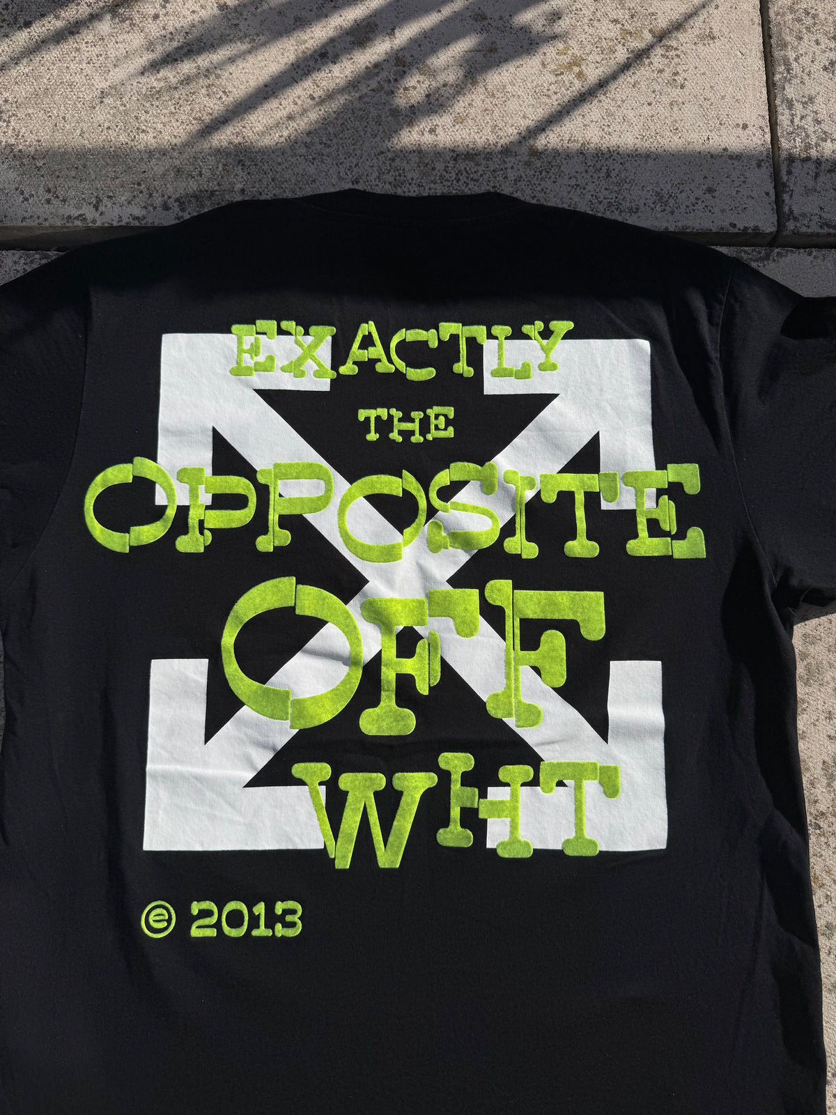 Off-White Exactly the Opposite Arrow T-Shirt - Size Large